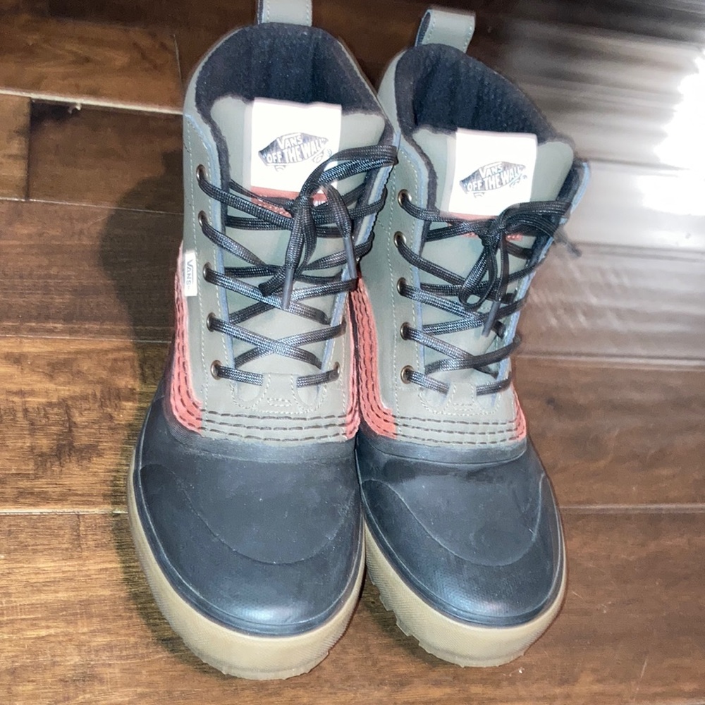 Vans Standard Mid winter boot